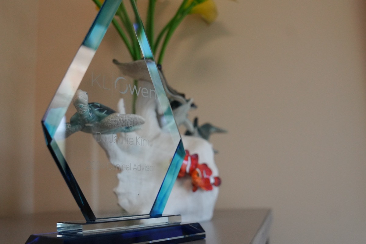 KLOwen Key Opinion Leader award presented to Dr. Jamie Kim at iCare Orthodontics, Norcross, GA